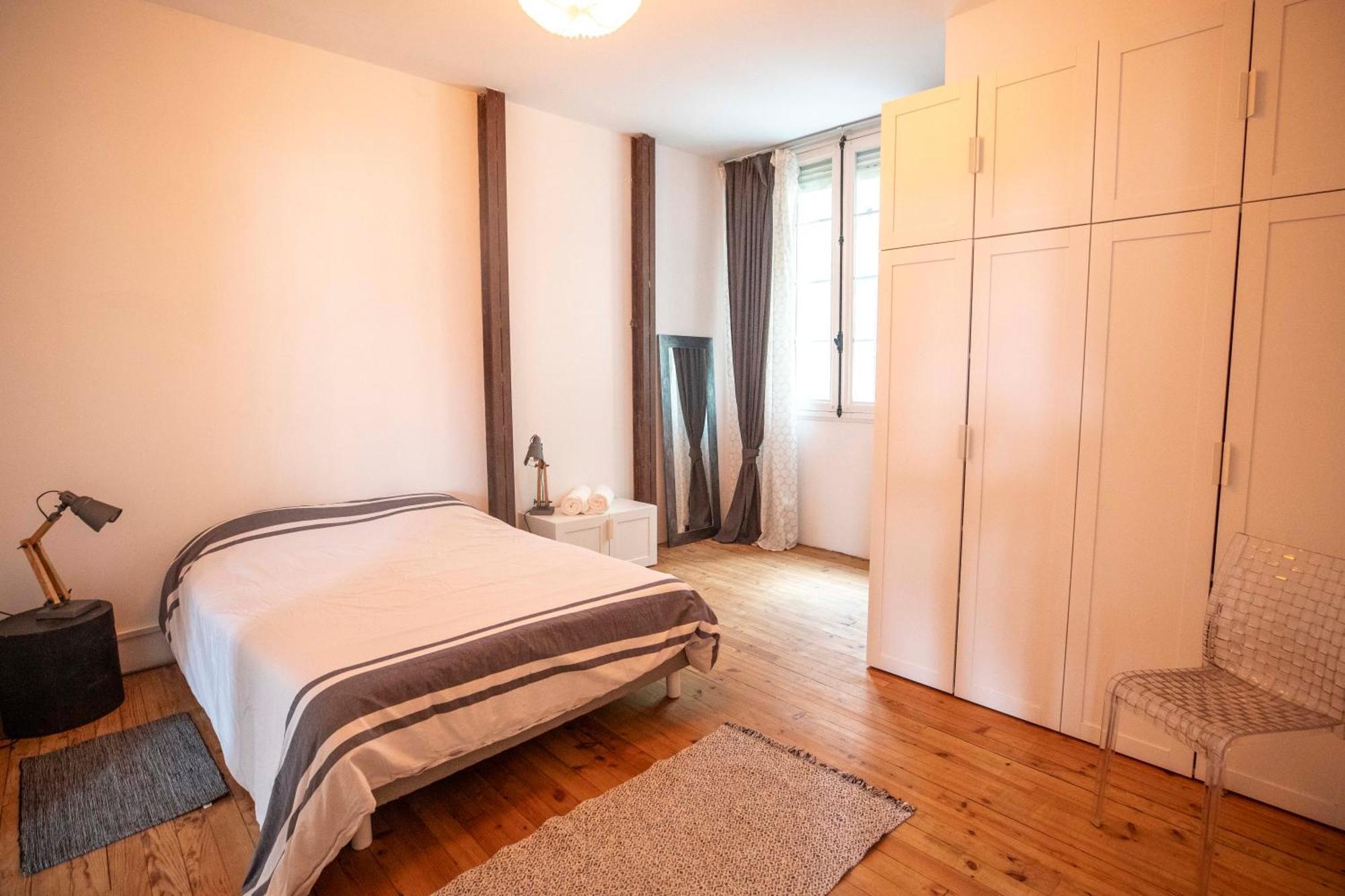 L'Appartement Lieu De Qualite En Centre Ville De Pau Buitenkant foto